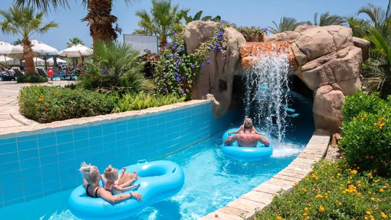 الفندق ساتايا ريزورت - مرسى علم